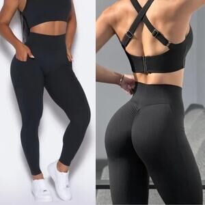 BOMBSHELL Sportswear Curves Scrunch Button Leggings Size Small Black